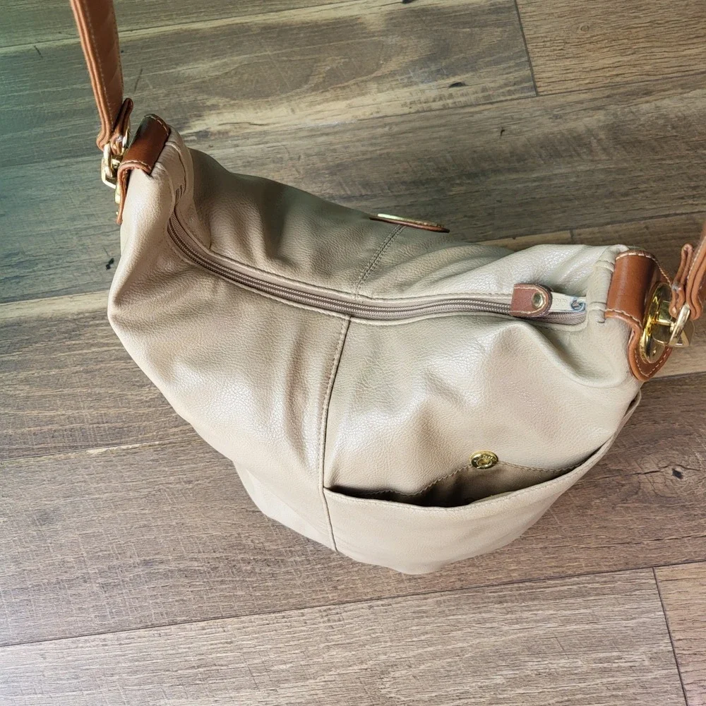 Capezio Vintage Beige Faux Leather Hobo Shoulder Bag Cognac Trim Gold Hardware
